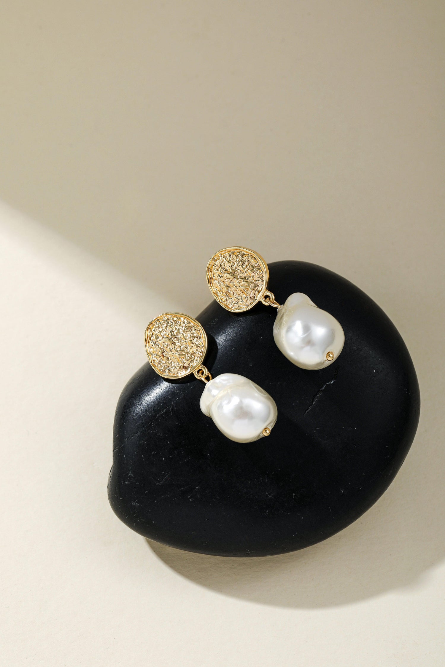 Pearl Radiance 14K Gold Earring - Artsory