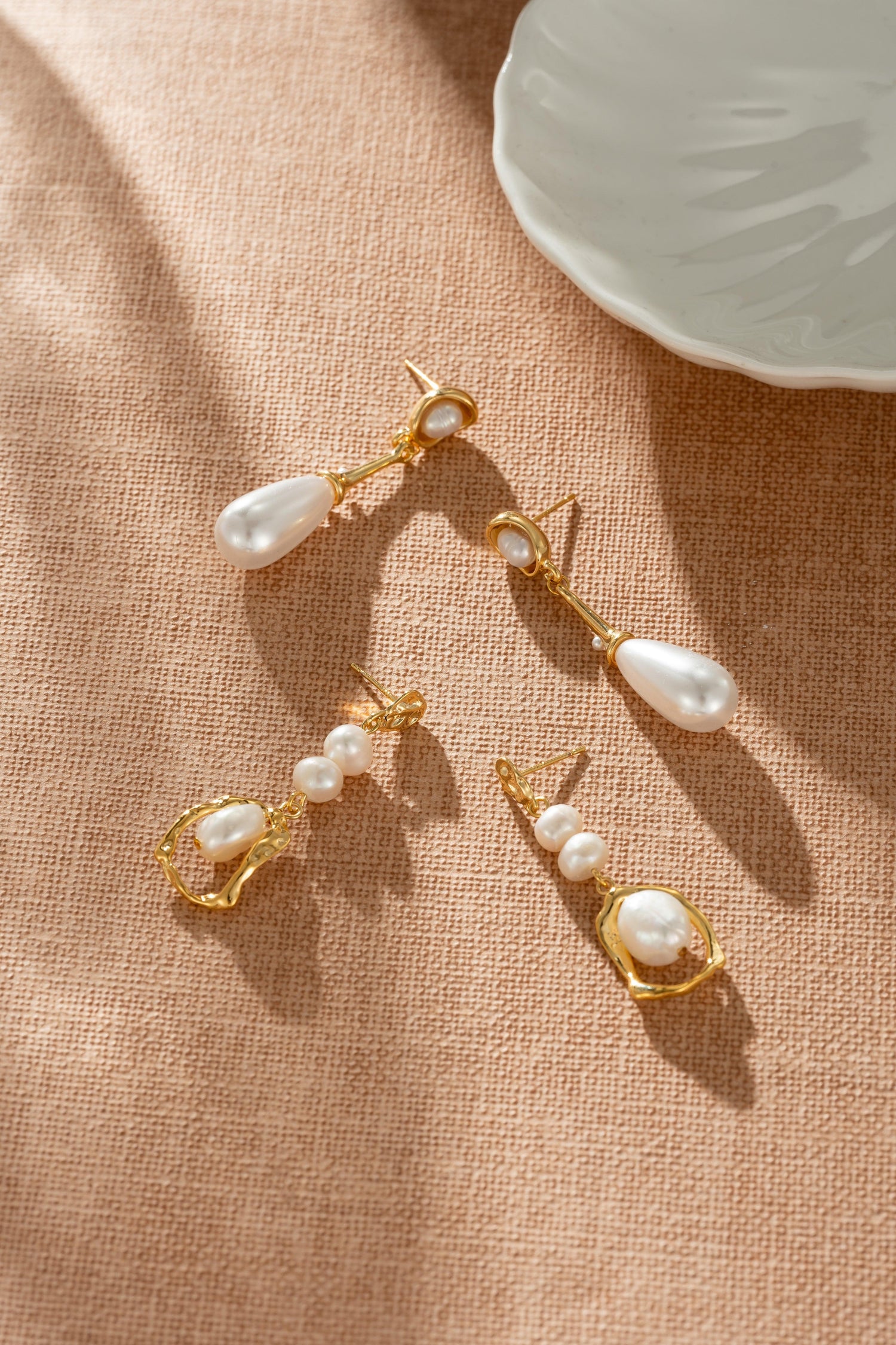 Isra Pearl Drop Earrings - Artsory