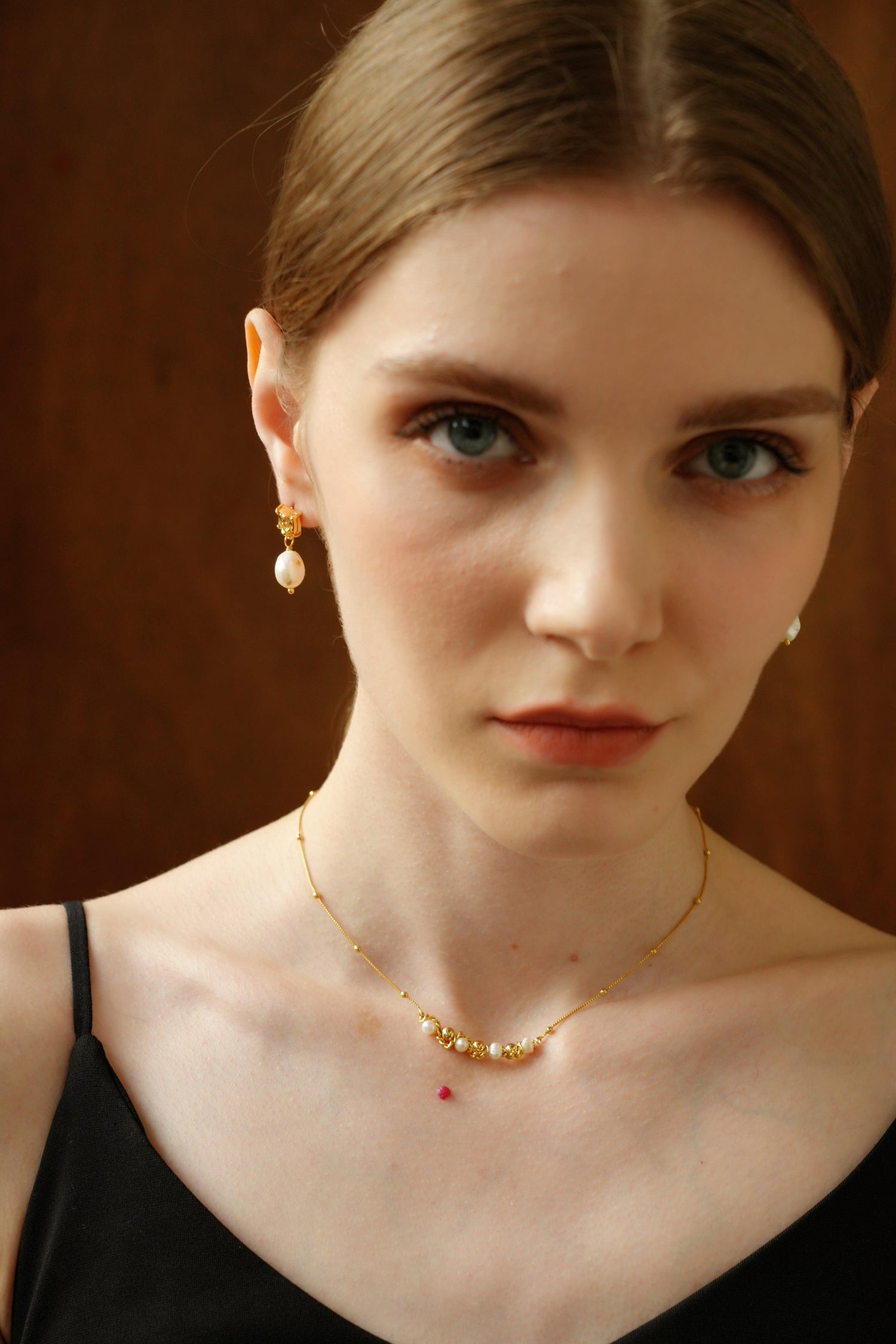 Hestia 18K Gold Pearl Drop Earrings - Artsory