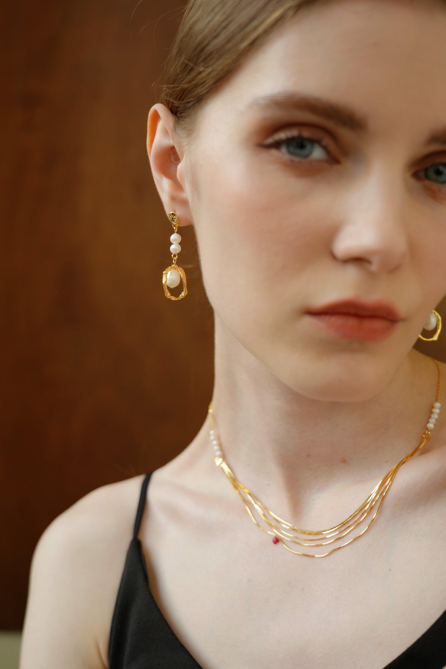 Isra Pearl Drop Earrings - Artsory