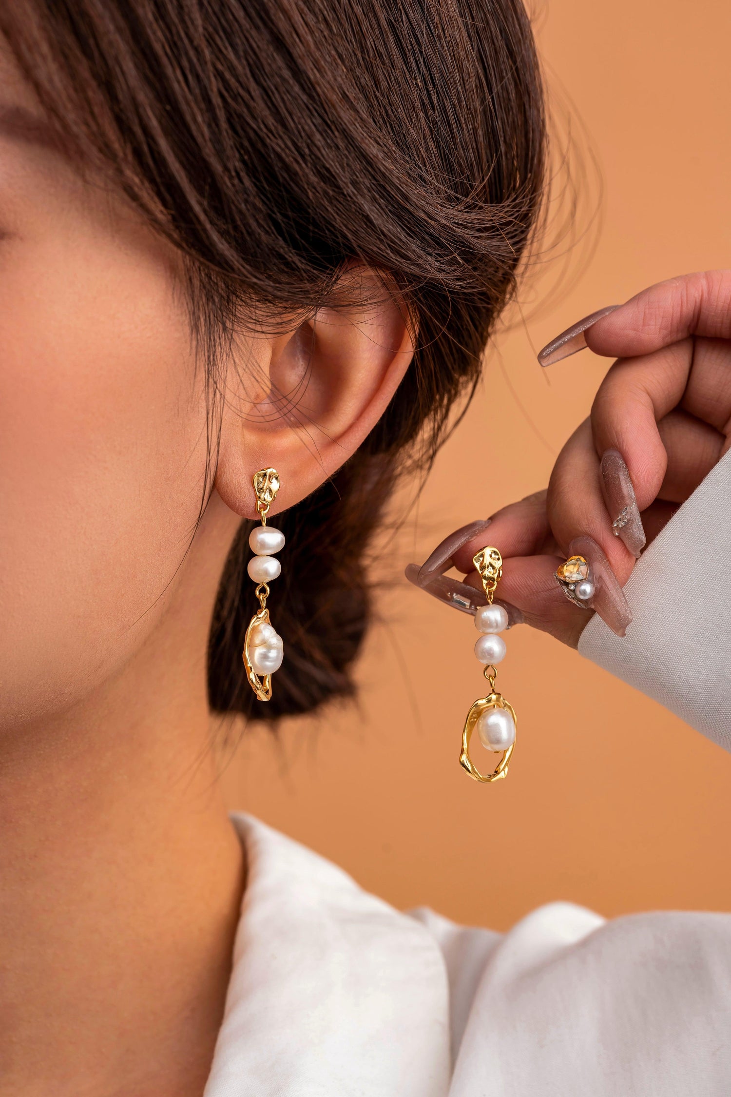 Isra Pearl Drop Earrings - Artsory