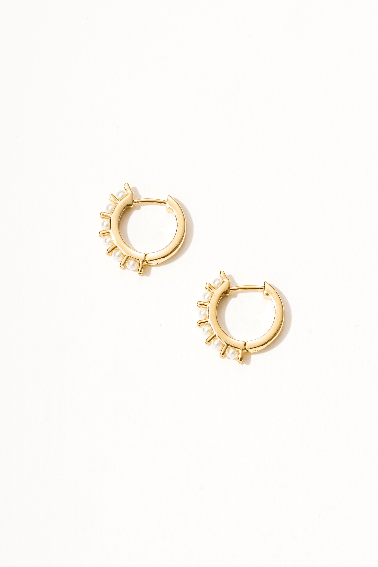 Ivy 18K Gold Huggie Earrings - Artsory