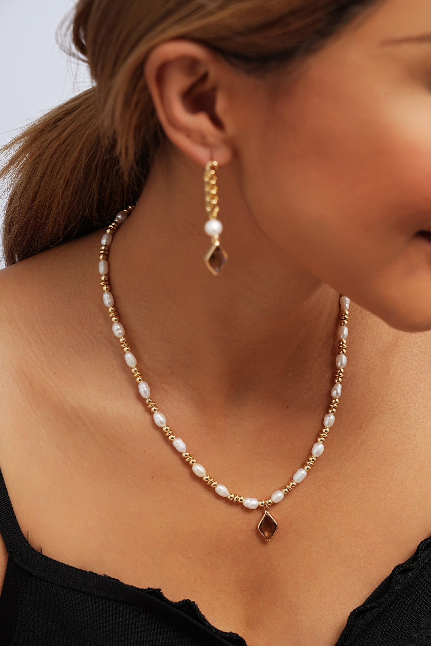 Kiana Crystal Drop Earrings - Artsory