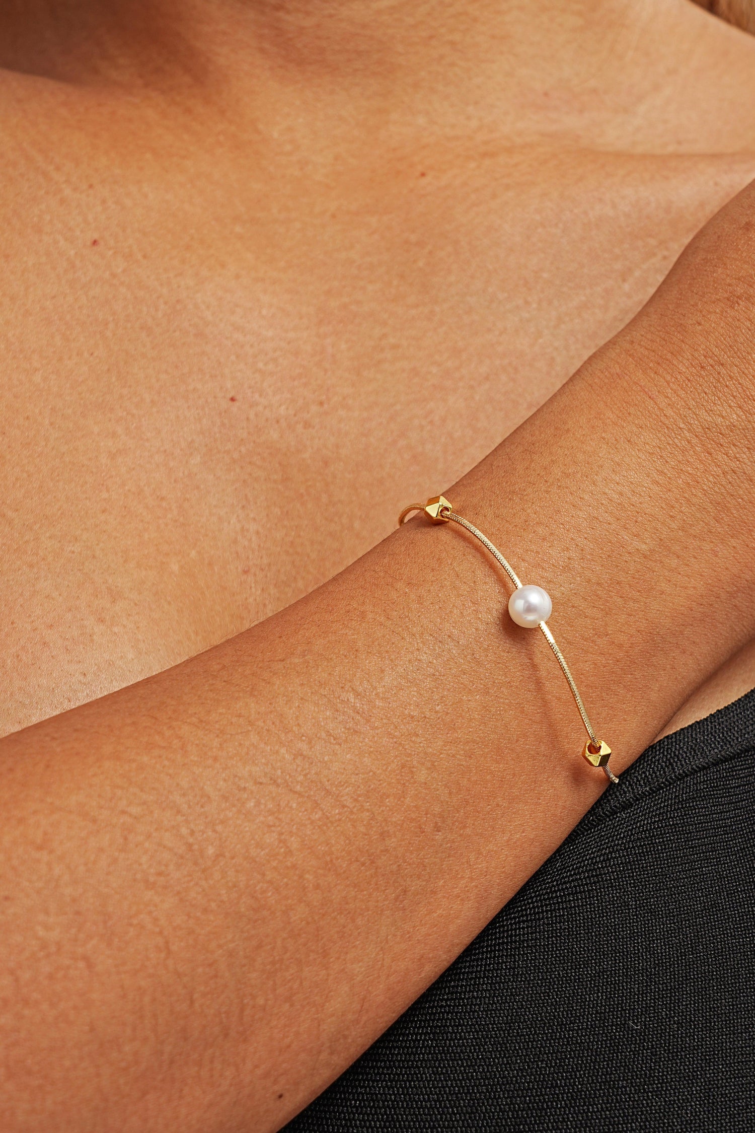 Mixed 18K Gold Pearl Bracelet - Artsory