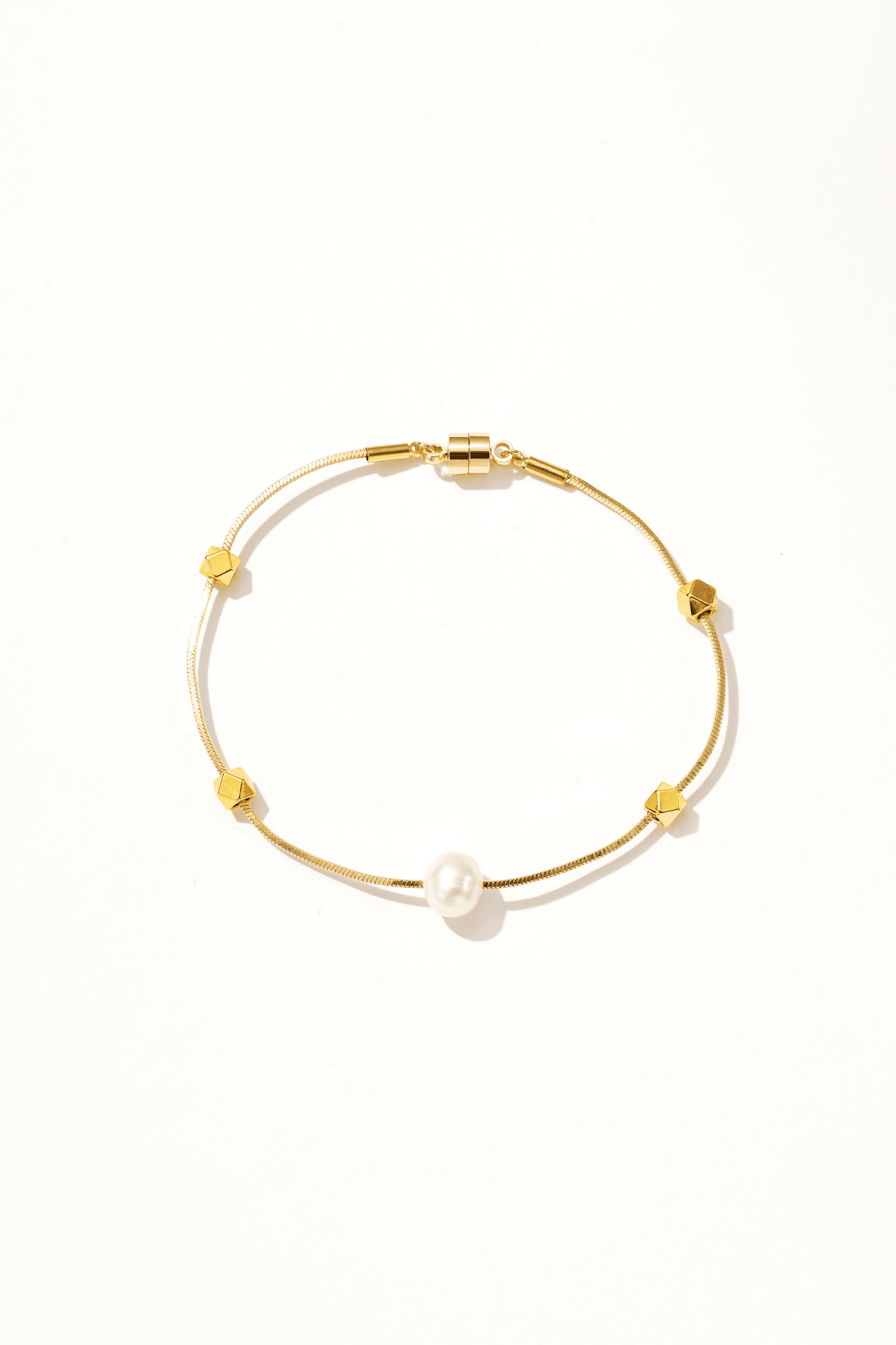 Mixed 18K Gold Pearl Bracelet - Artsory