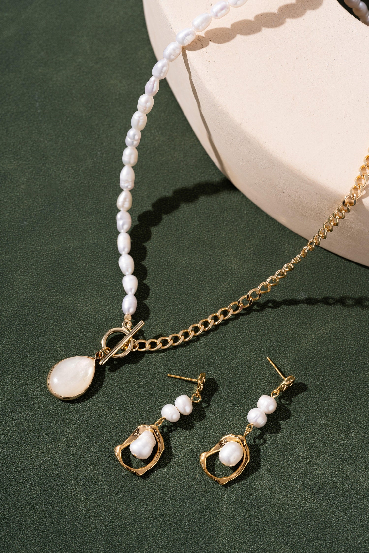 Isra Pearl Drop Earrings - Artsory