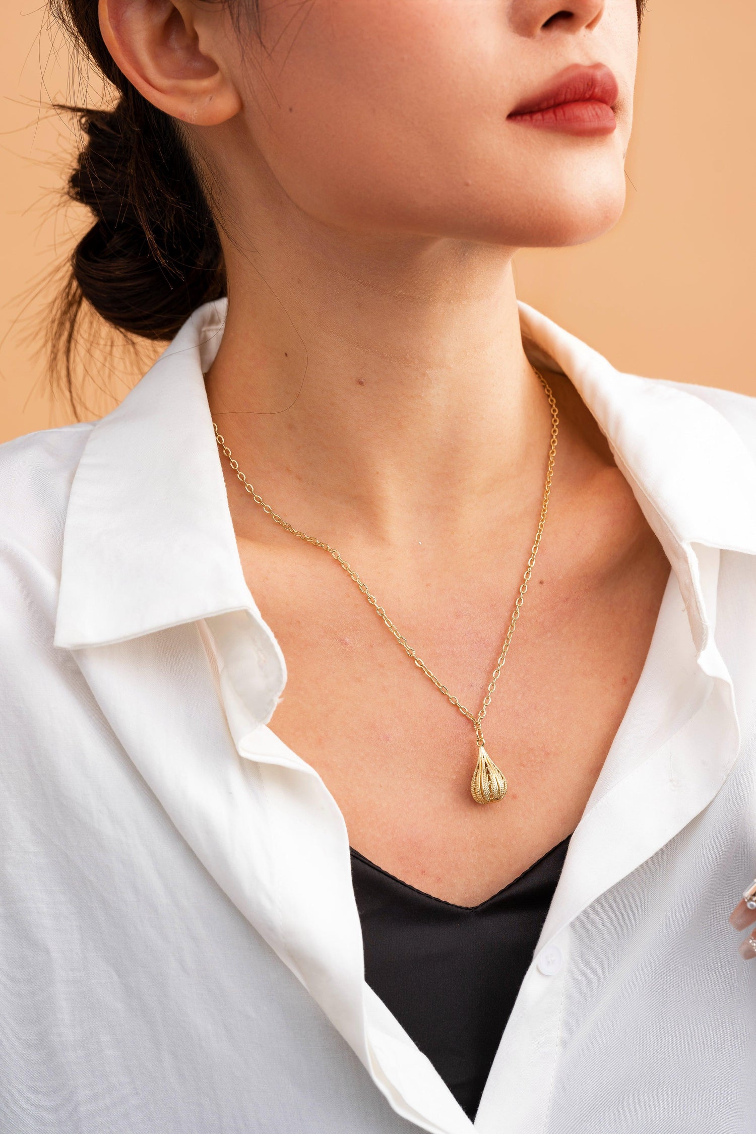 Oriana Balloon 14k Gold Pendant Necklace - Artsory
