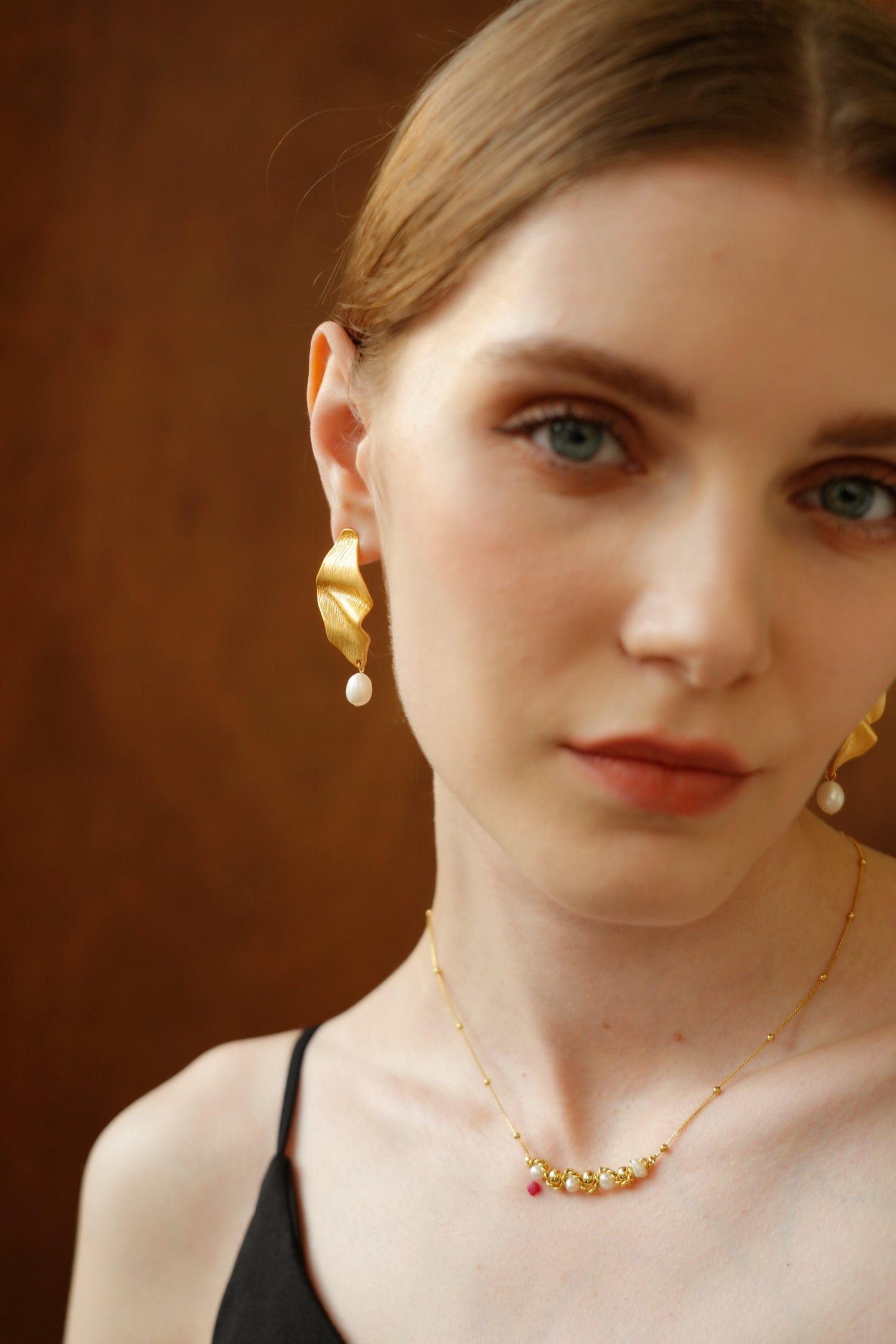 Oslo 18K Pearl Drop Earrings - Artsory