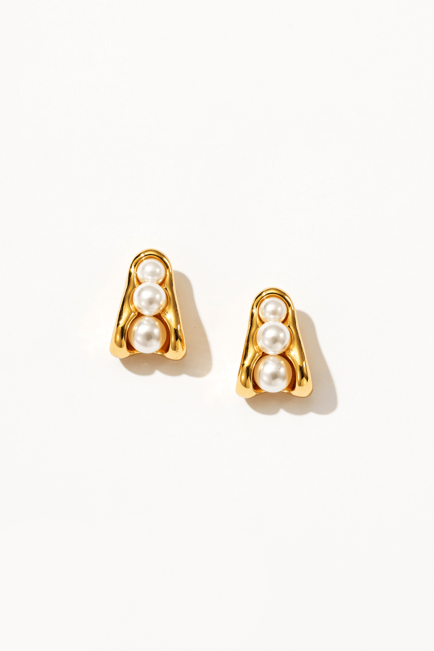 Paisley Twisted Pearl Stud Earrings - Artsory