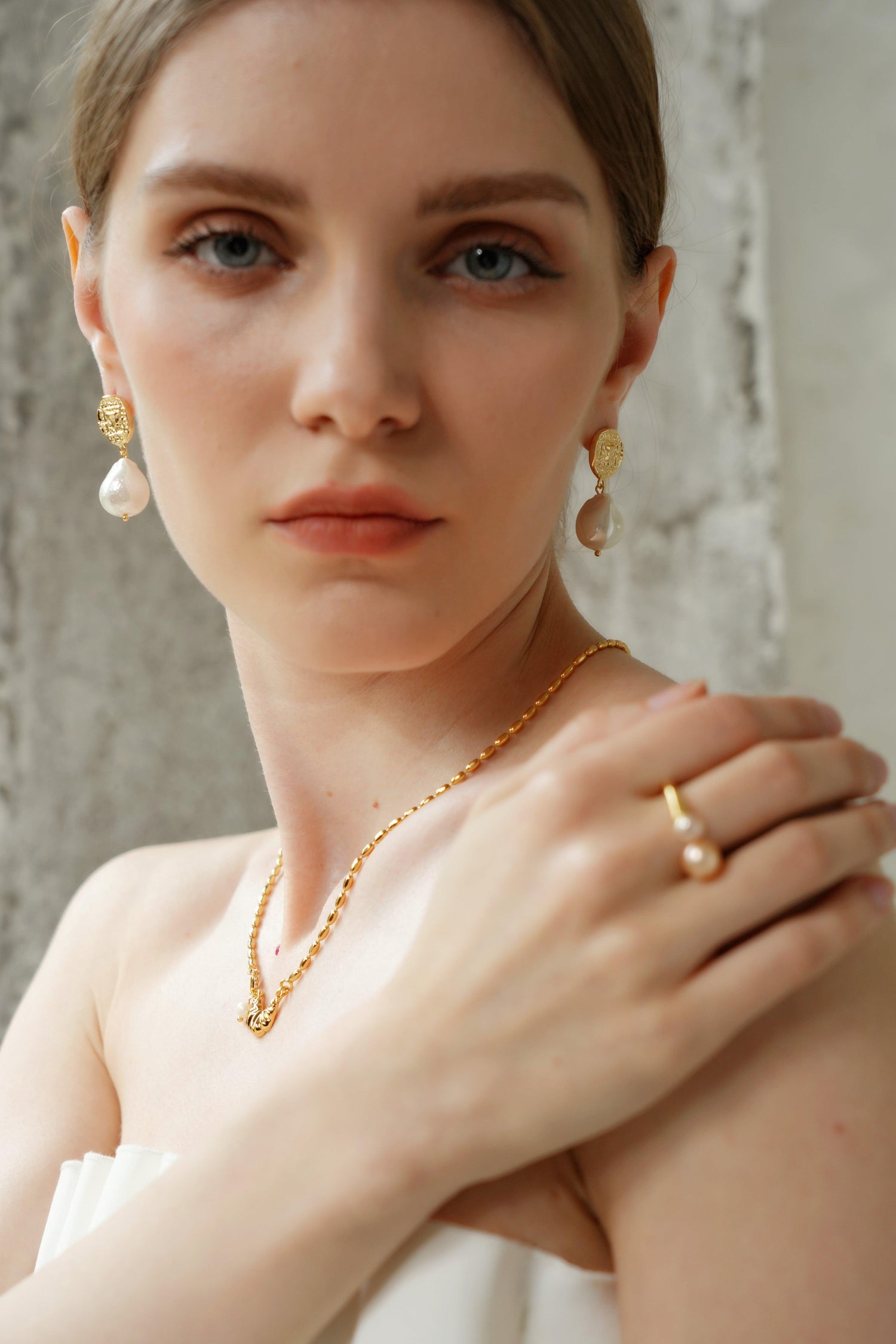 Pearl Radiance 14K Gold Earring - Artsory