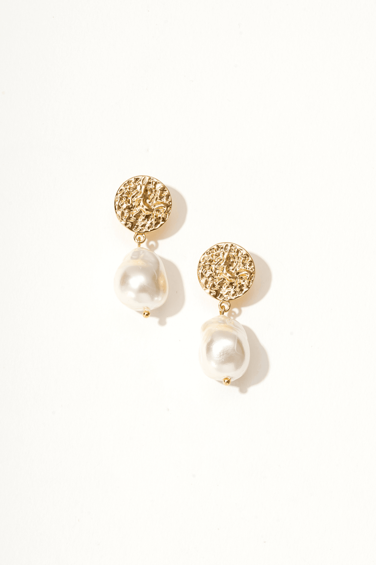 Pearl Radiance 14K Gold Earring - Artsory