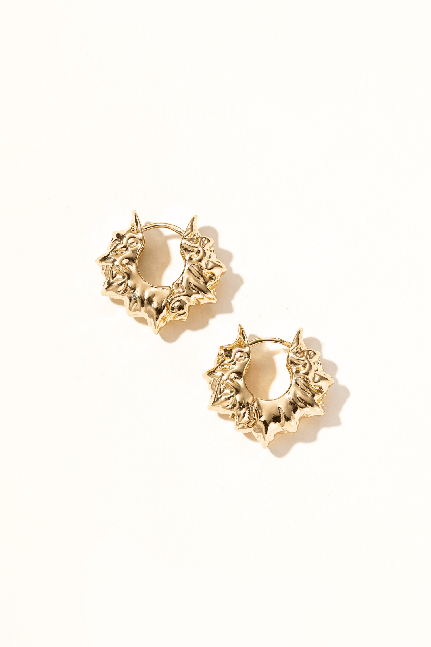 Seraphia 14k Gold Huggie Earrings - Artsory