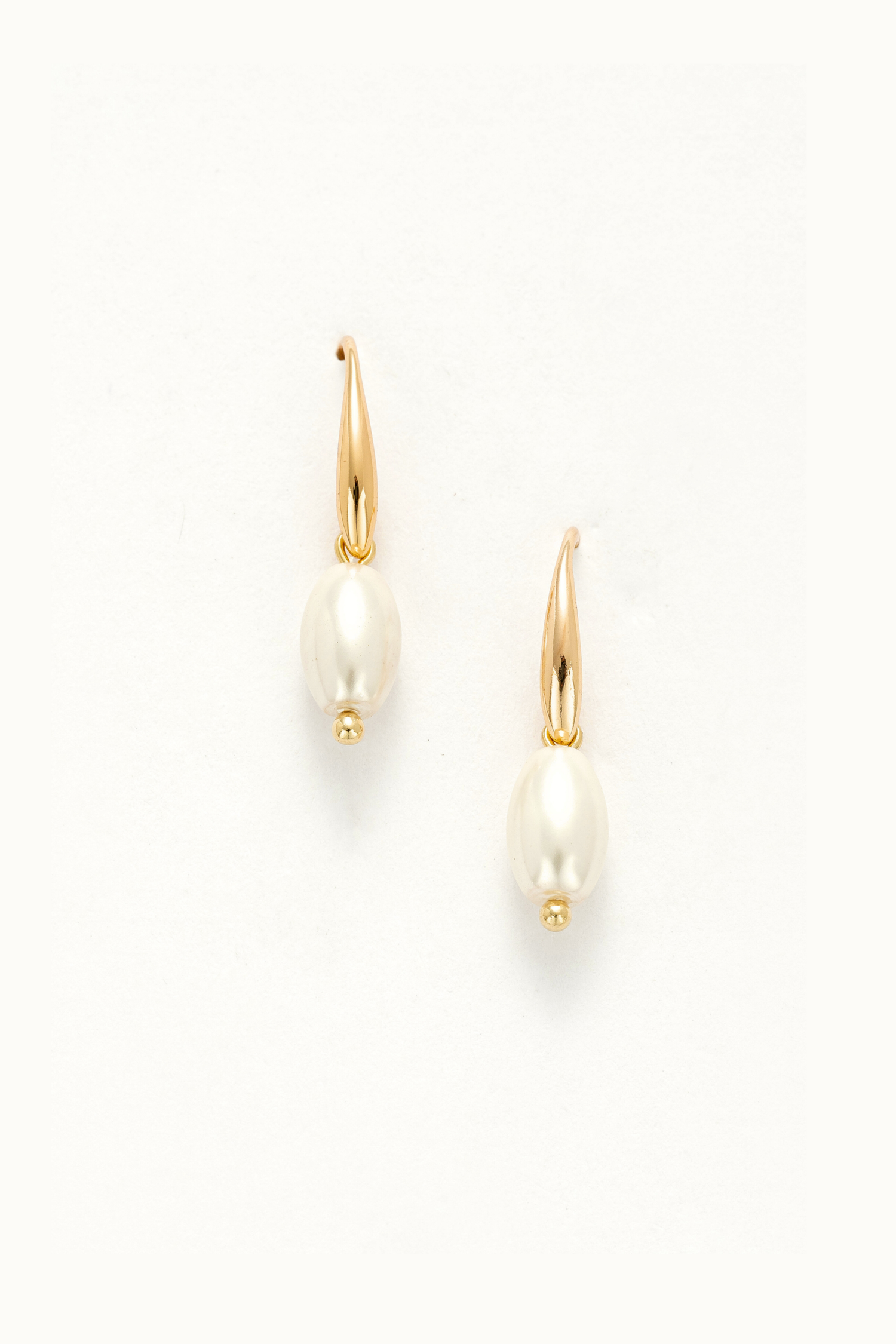 Sleek Pearl Drop Earrings