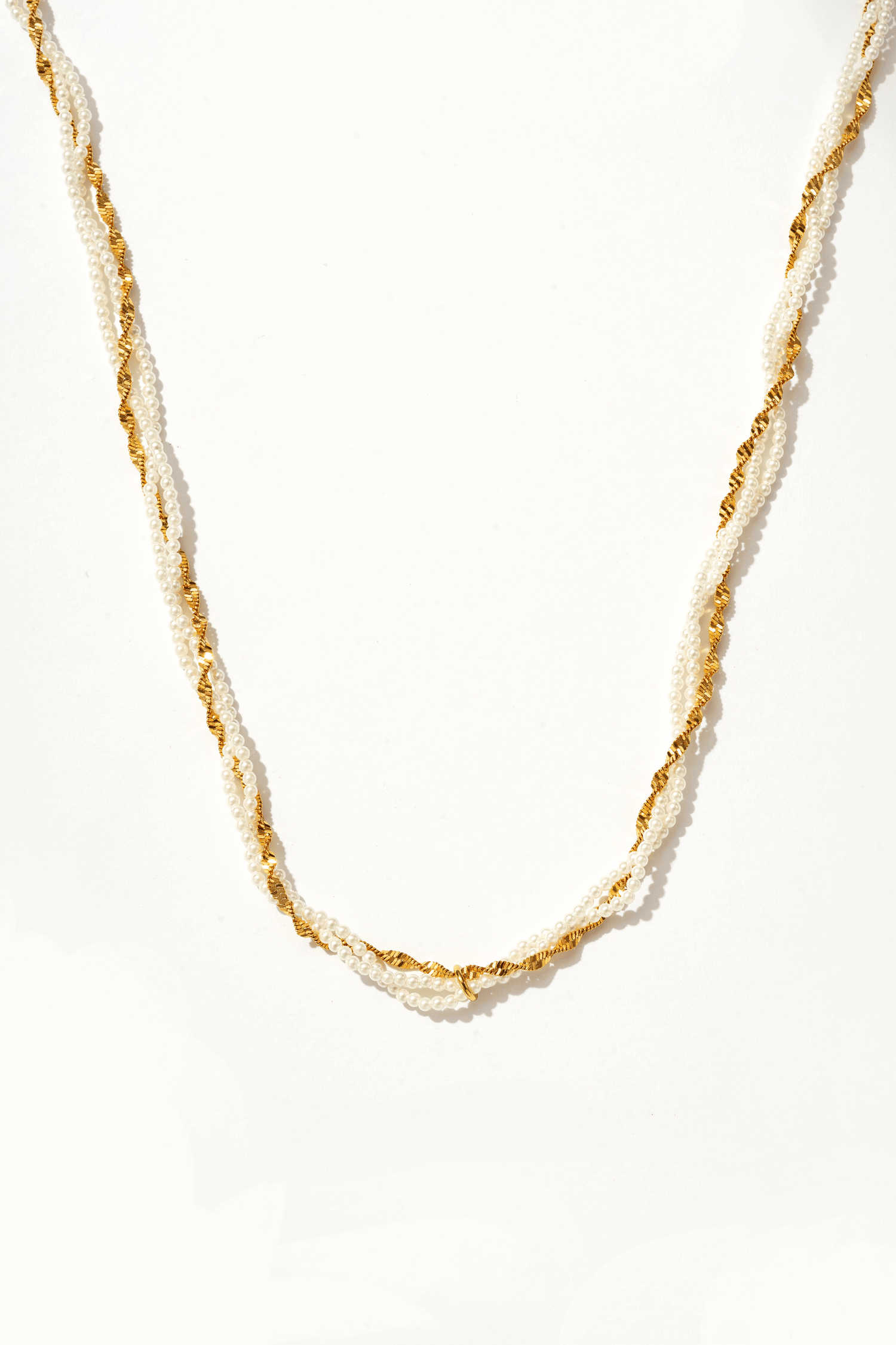 Thalia Weaving Pearls Necklace - Artsory