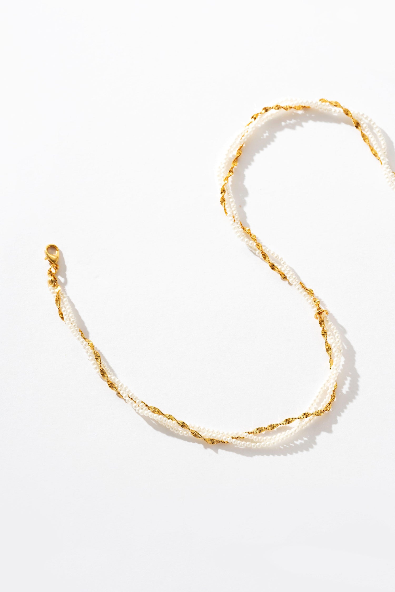 Thalia Weaving Pearls Necklace - Artsory