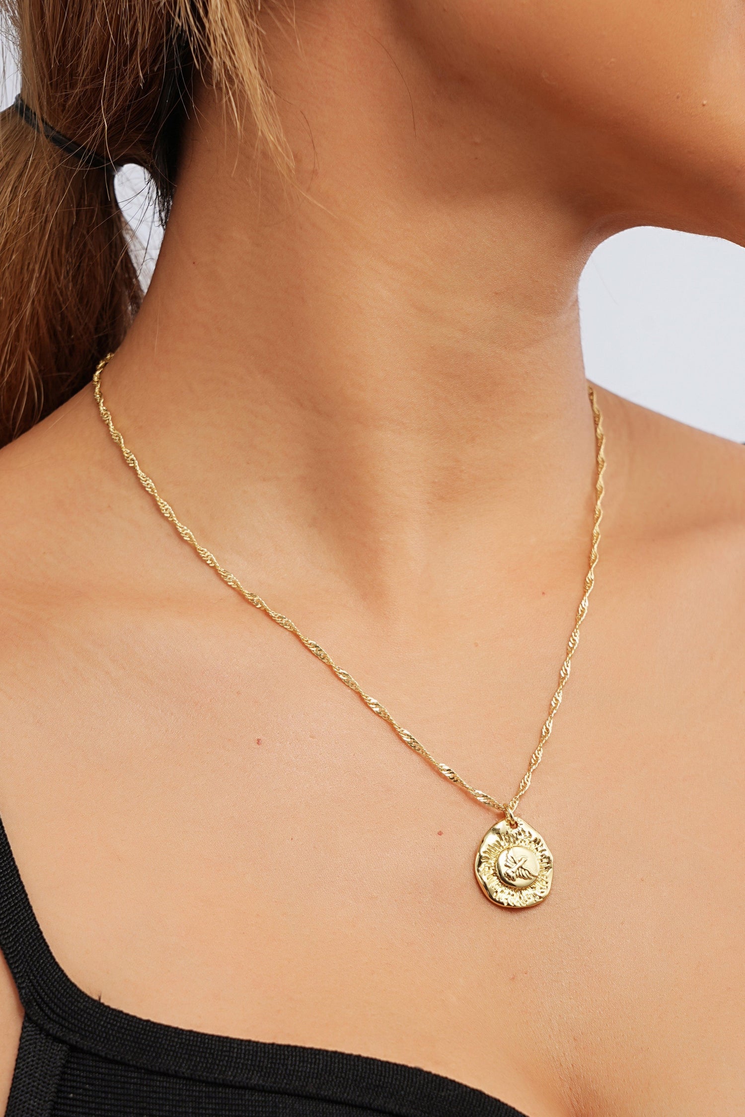 Vega 14K Gold Pendant Necklace - Artsory