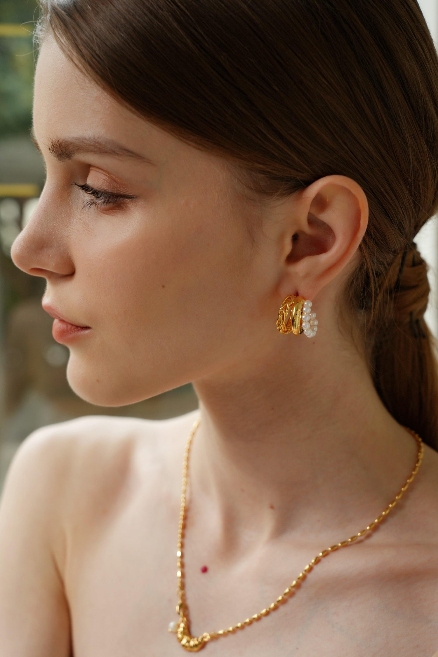 Weaving Pearl C Hoop Earrings - Artsory