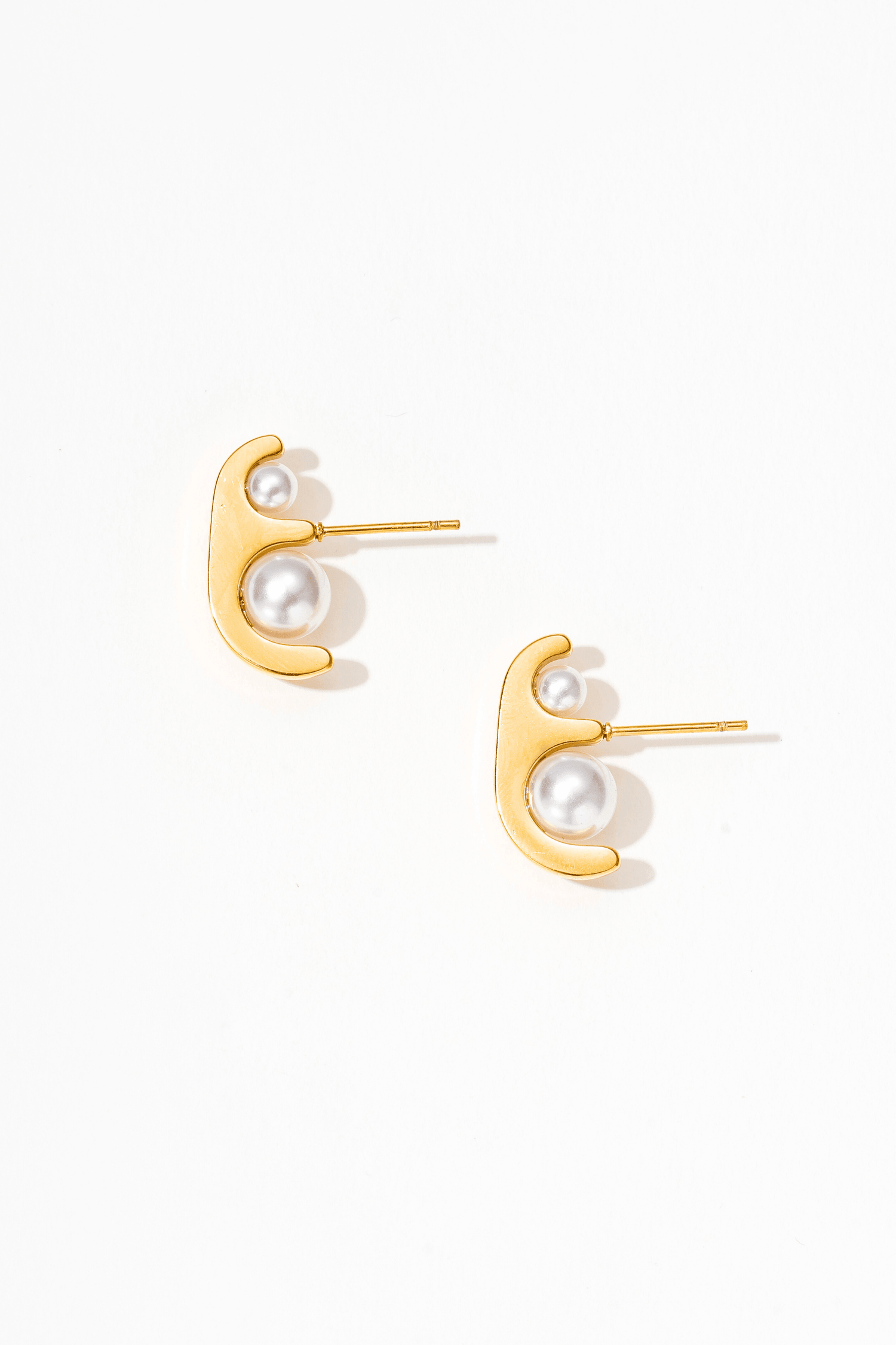 Zel 18k Gold Stud Earrings - Artsory