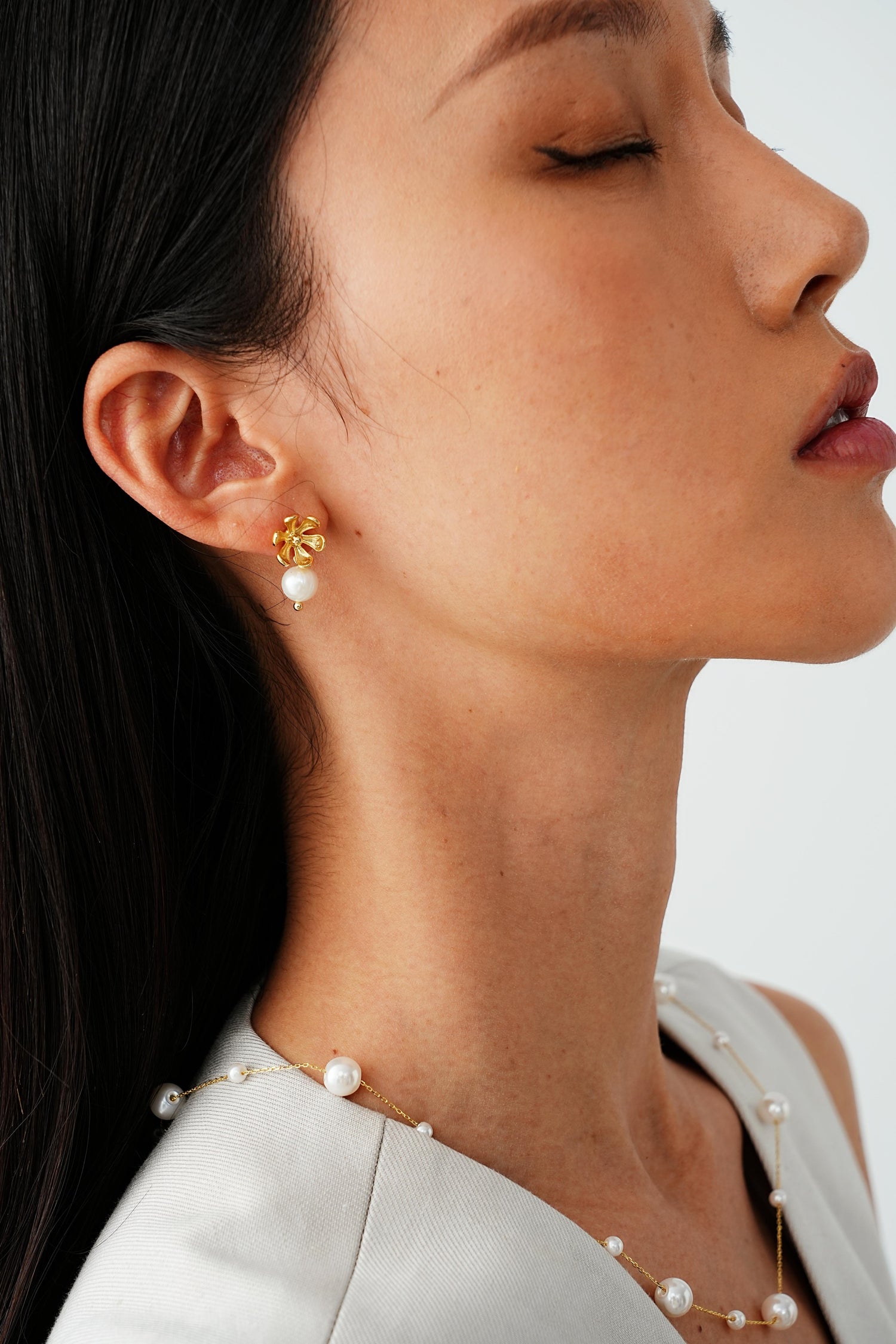 Floral Pearl 18K Gold Earrings