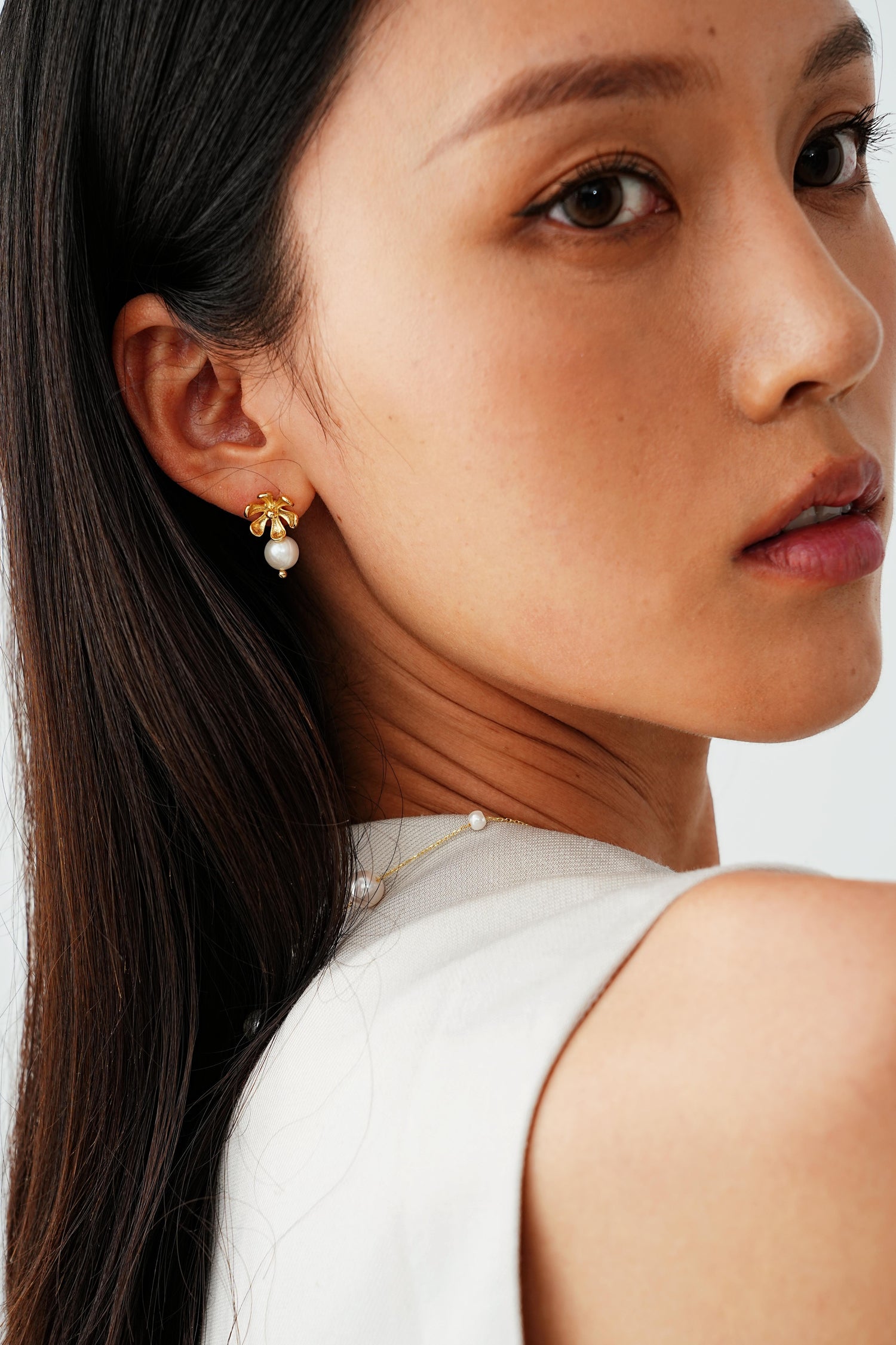 Floral Pearl 18K Gold Earrings