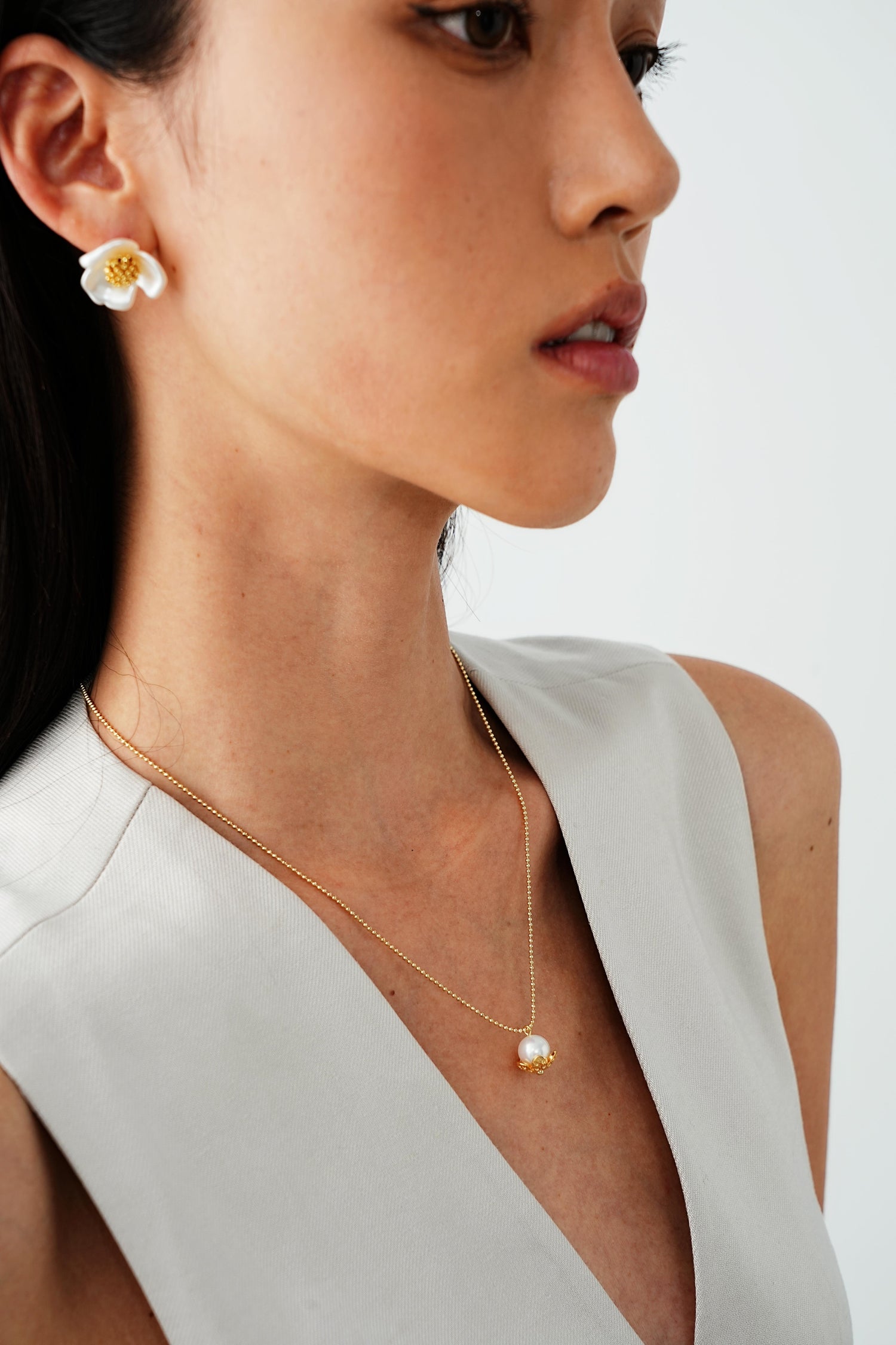 Inkeri Floral Pearl Drop Necklace