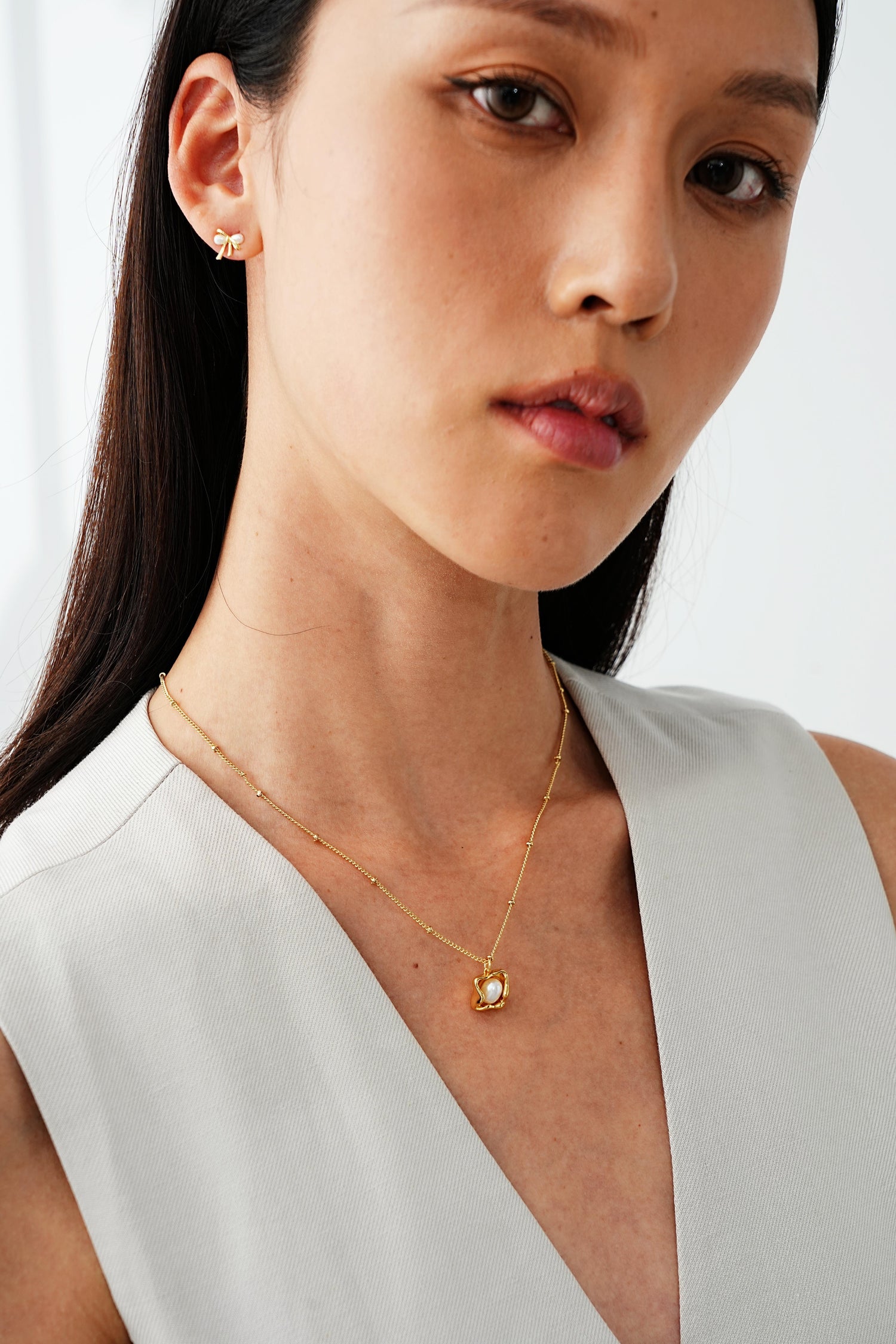 Luxe Encased Pearl Necklace