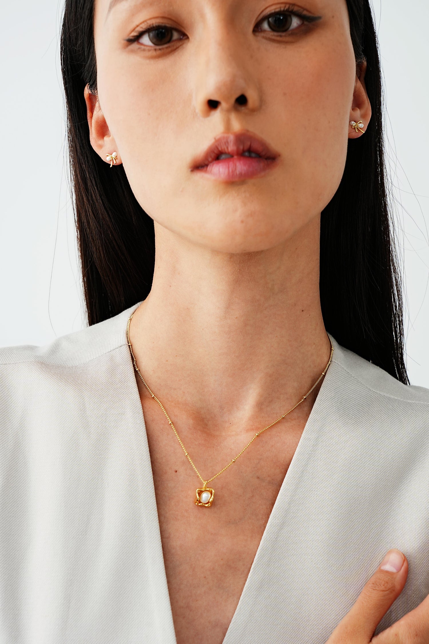 Luxe Encased Pearl Necklace
