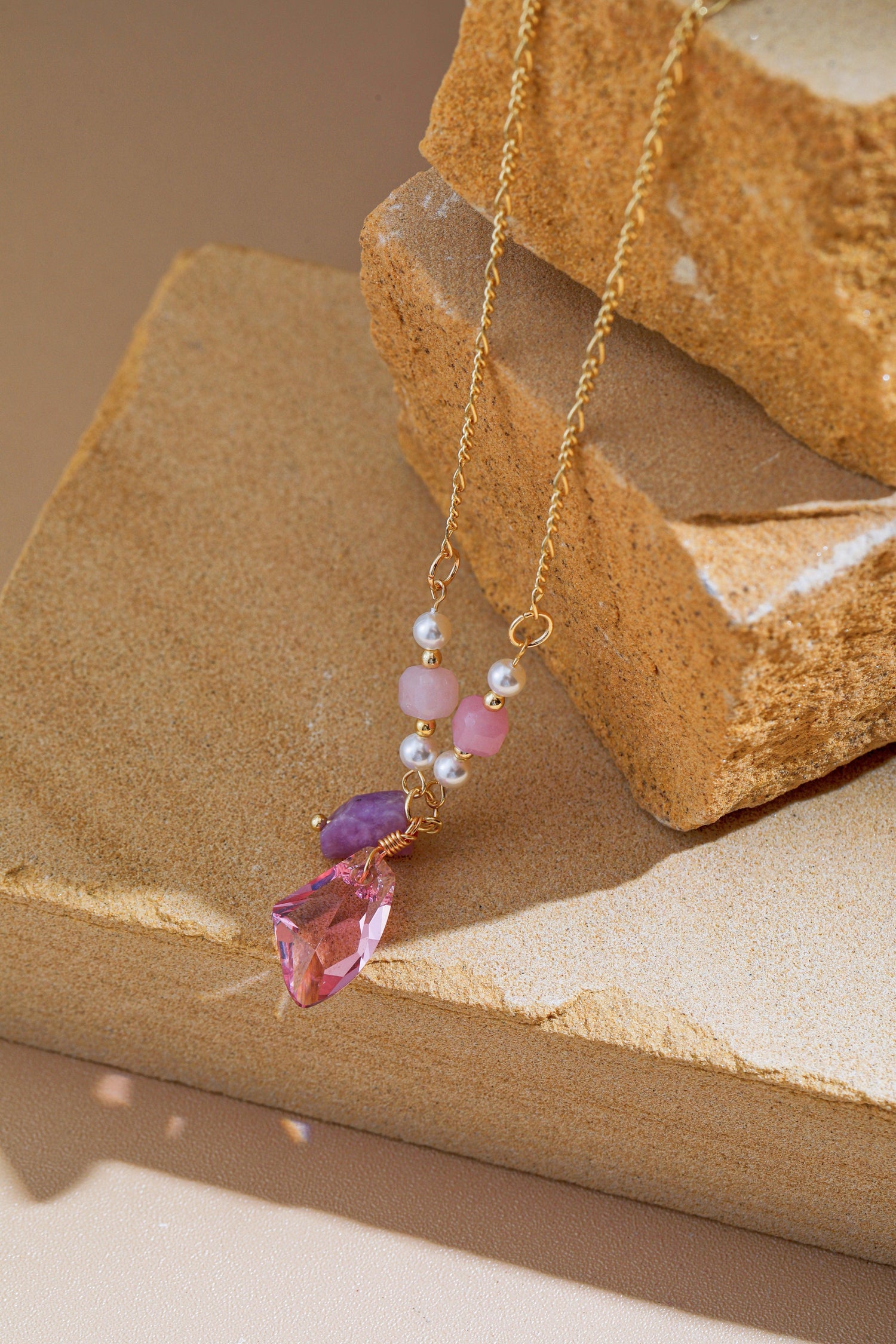 Bella Quartz Necklace - Artsory