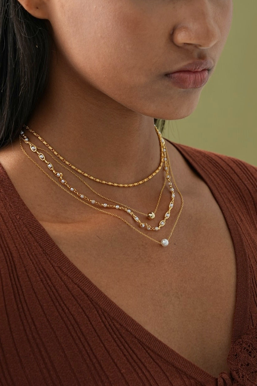 Yvaine Clavicle Gold Necklace