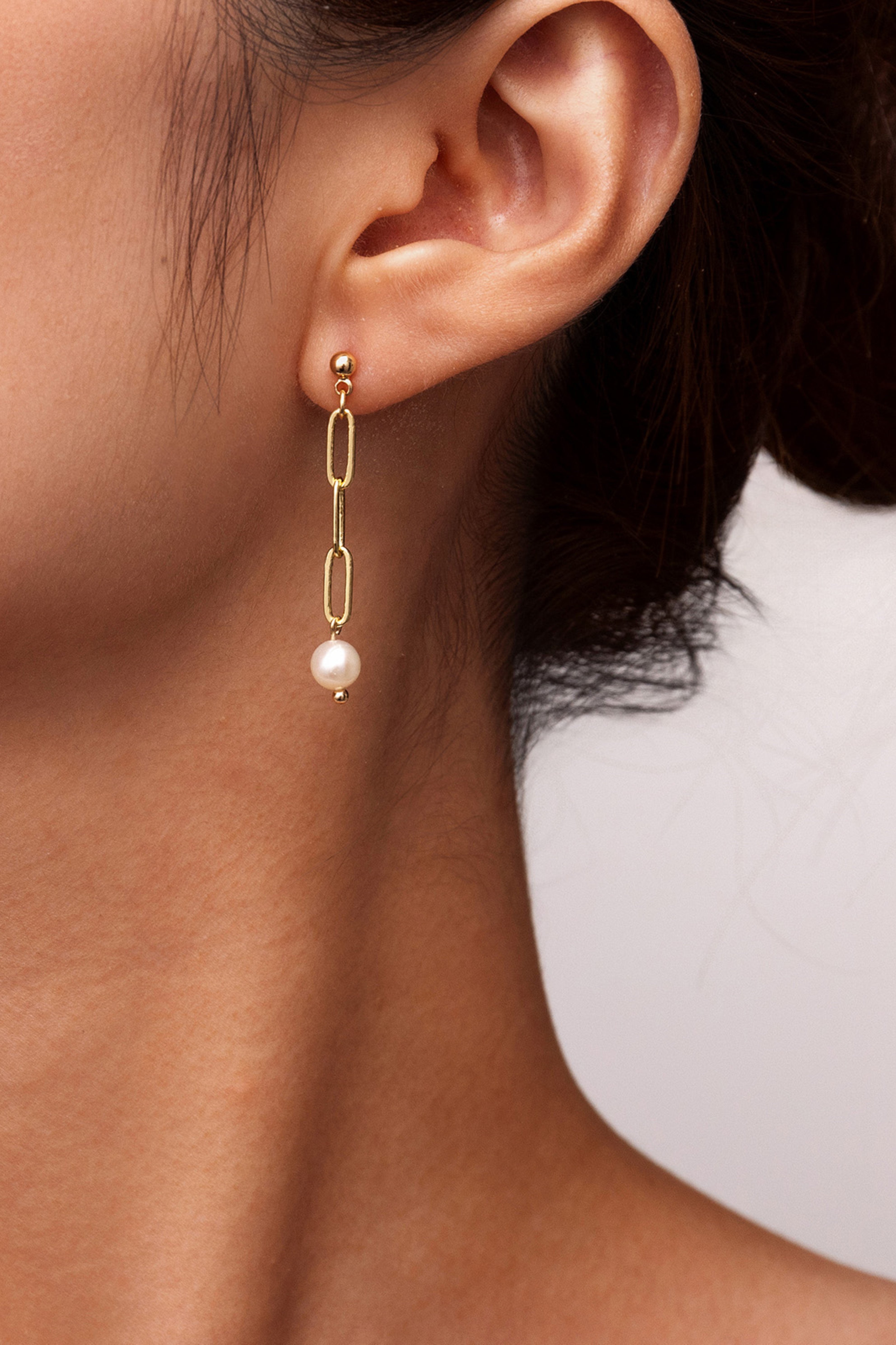 Luxe Chain Dangle Pearl Earrings