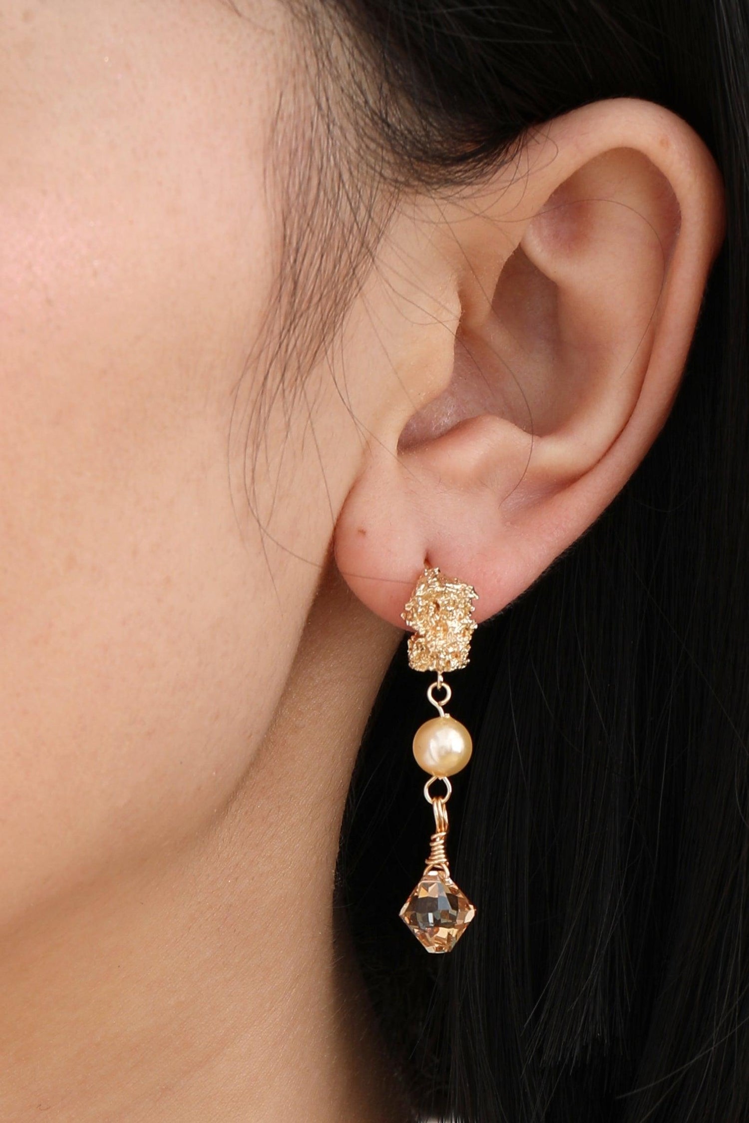 Marina Pearl with Crystal Drop Earrings - Artsory