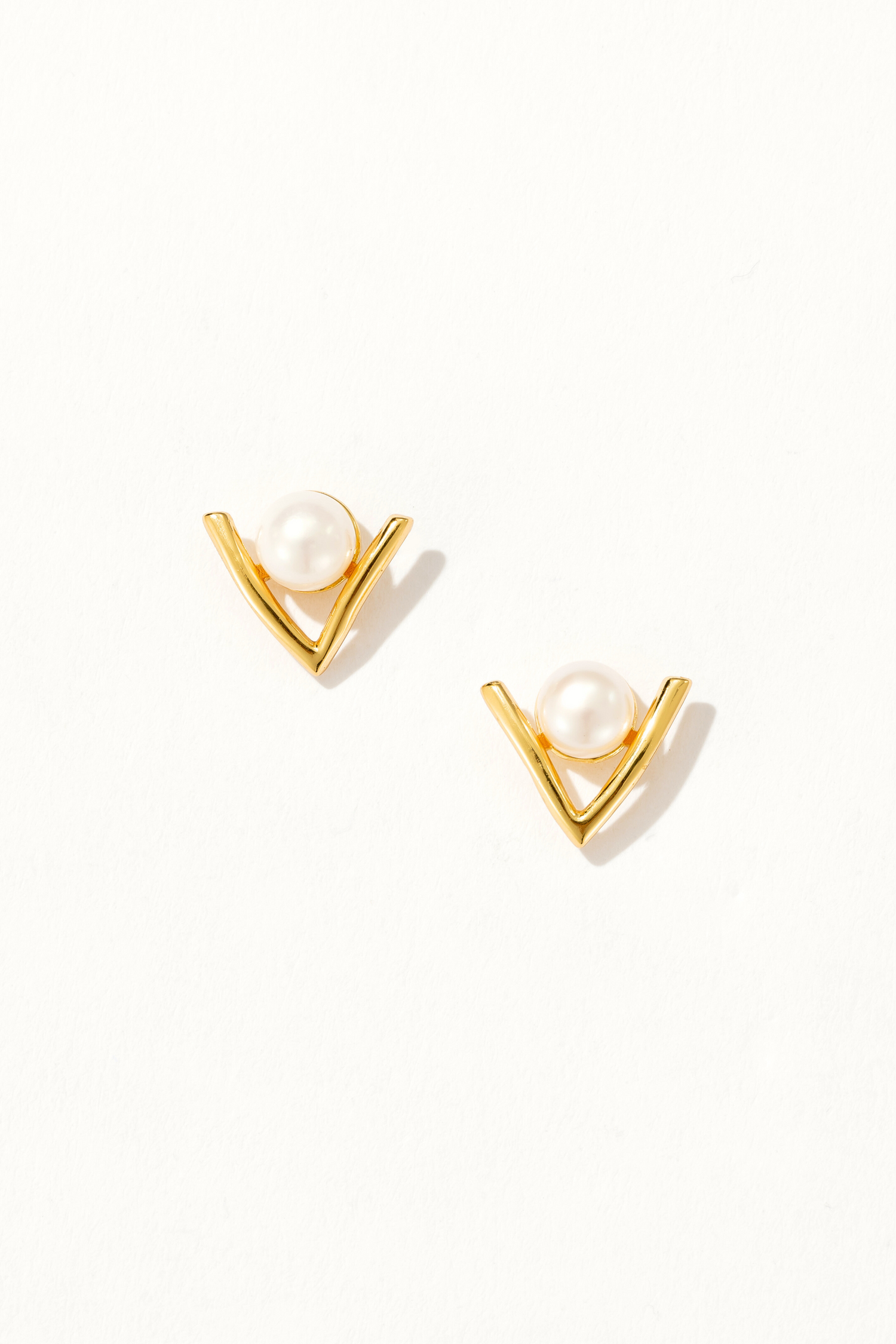 V Pearl Stud Earrings
