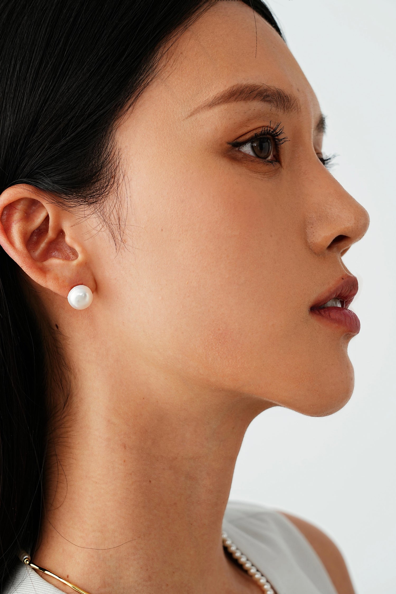 Adara Pearl Stud Earrrings