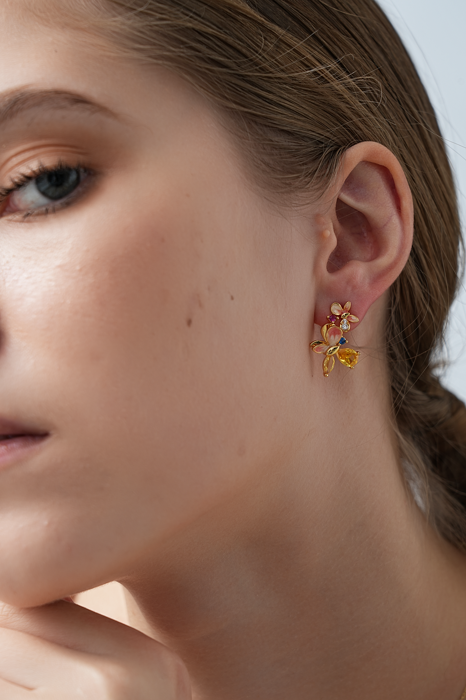 Eva Floral Radiance Stud Earrings