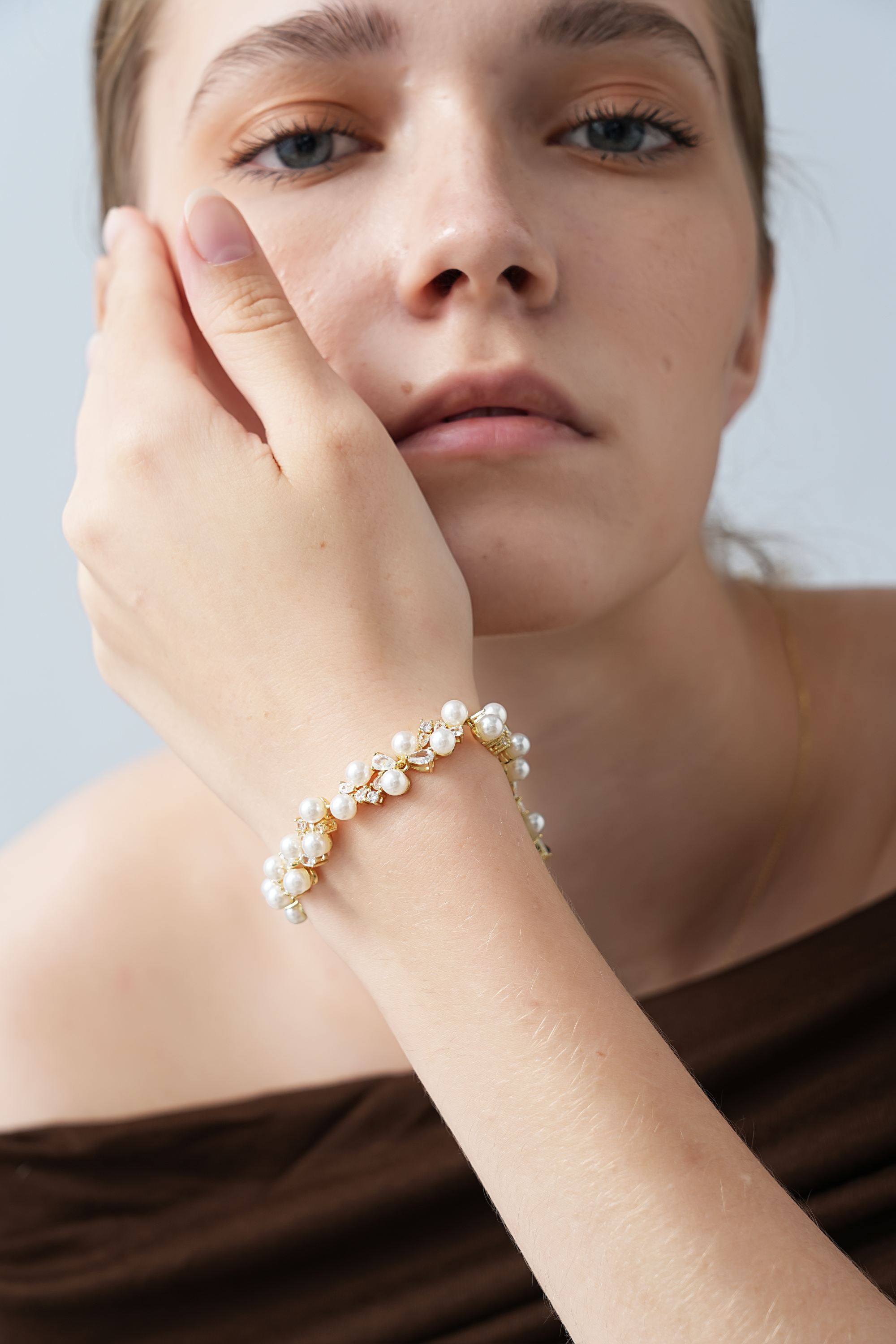 Glistening Pearl Bracelet Gold